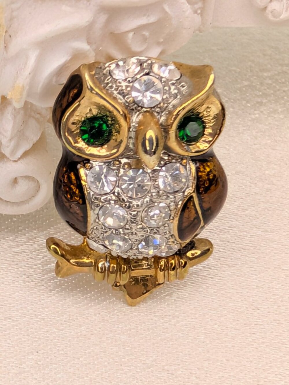 NEW Owl Put 'Em Pin